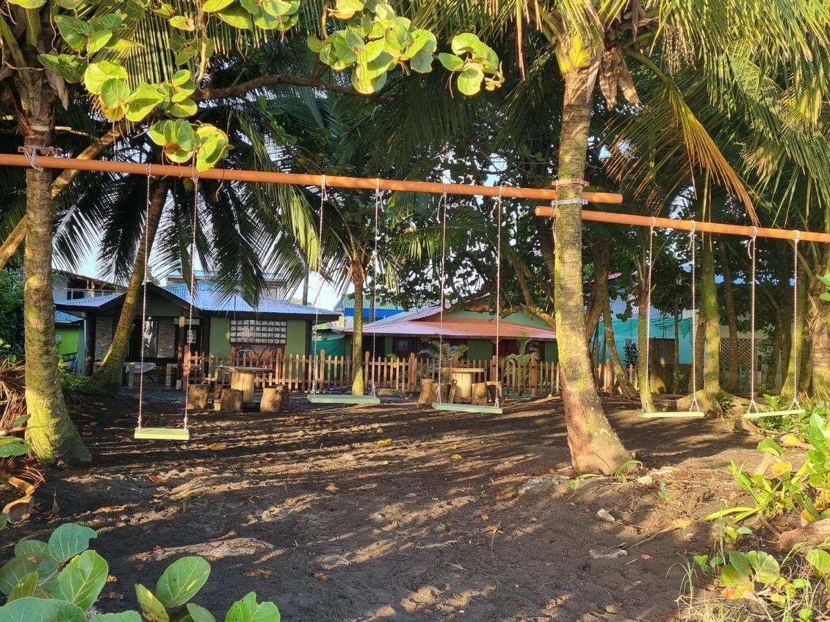 Апартаменты Caribbean View Тортугеро Экстерьер фото