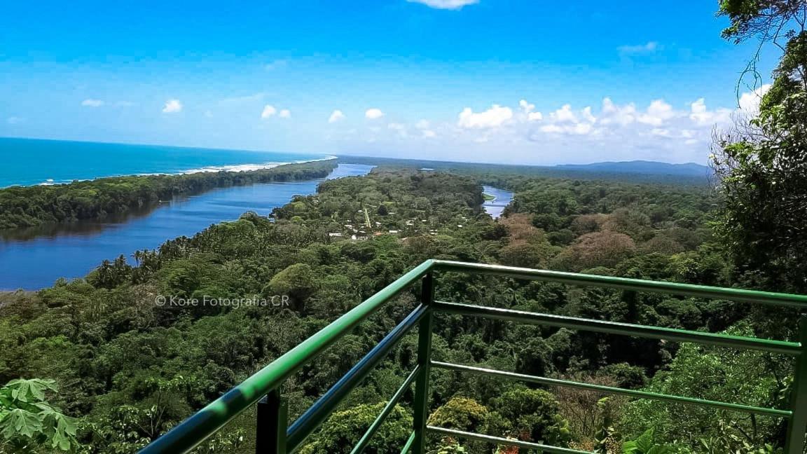 Апартаменты Caribbean View Тортугеро Экстерьер фото
