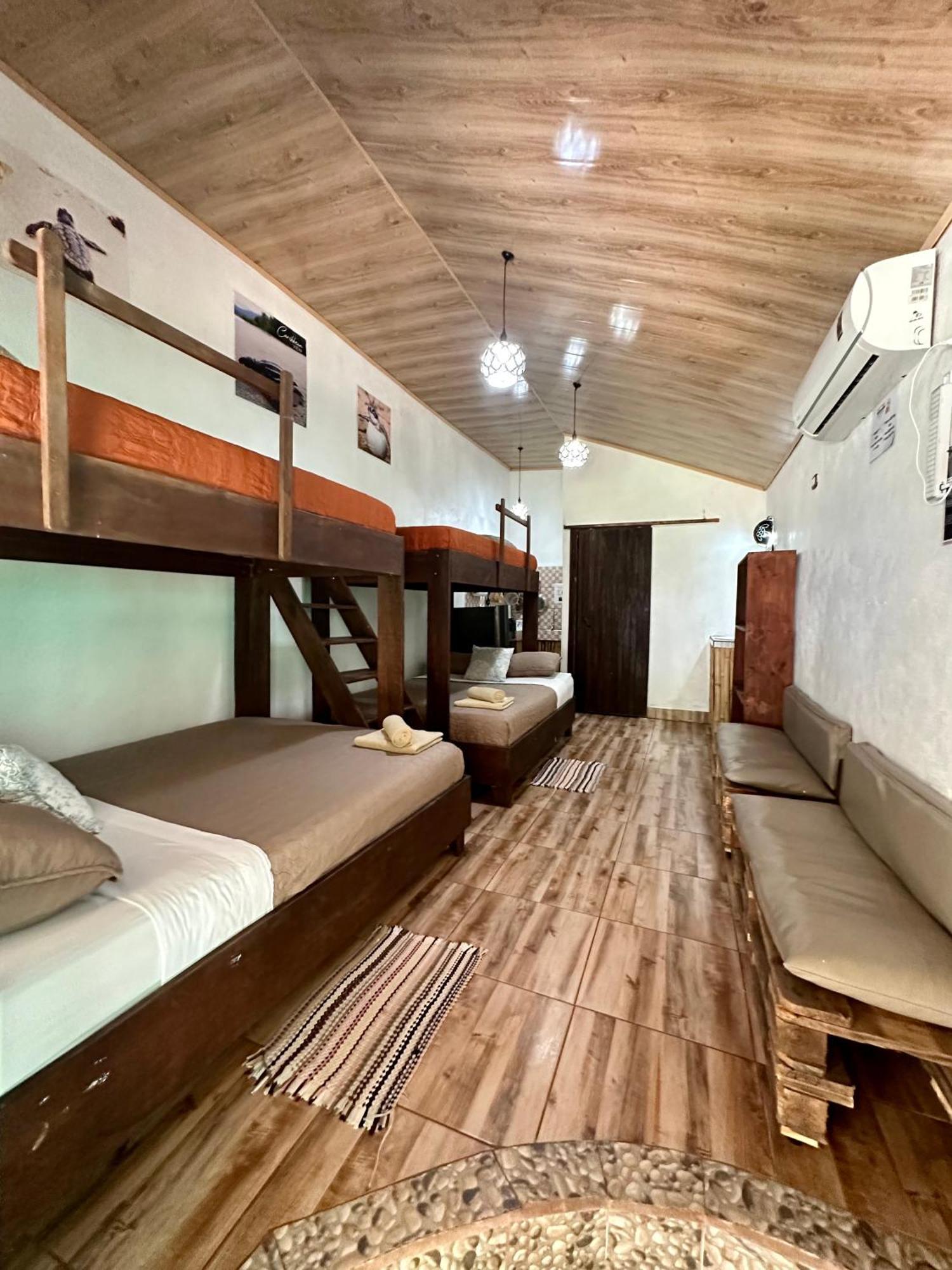 Апартаменты Caribbean View Тортугеро Экстерьер фото